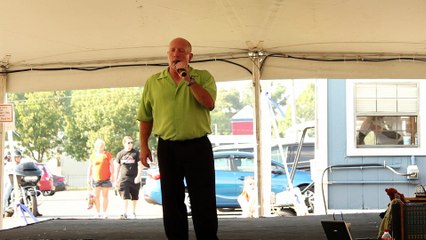 Danny McCorkle sings 'How The Web Was Woven' for Karen Elvis week 2016