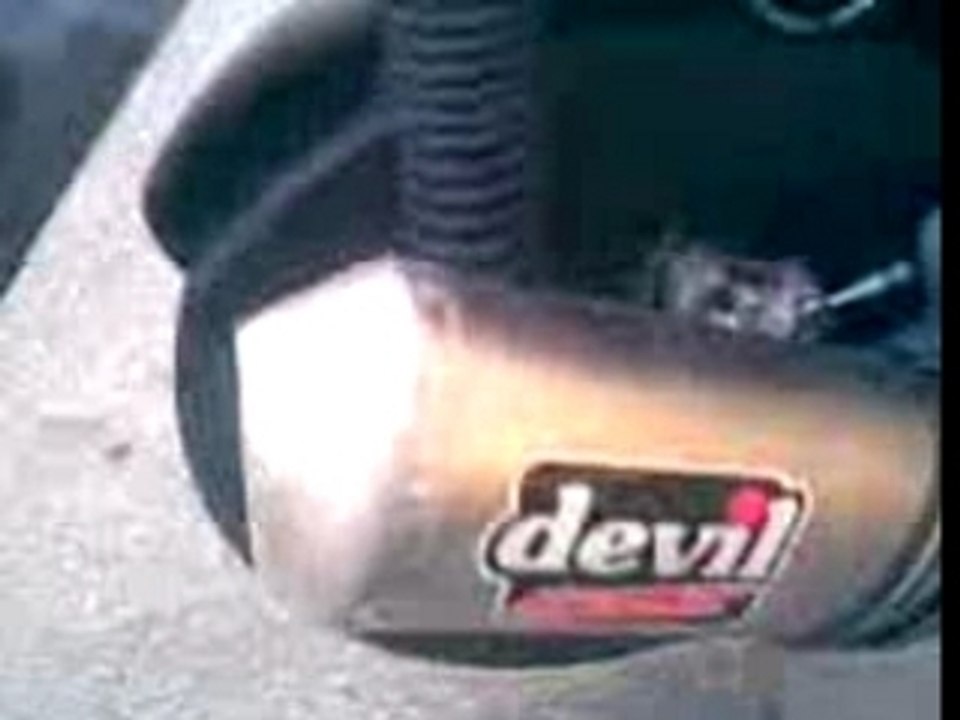 Xmax avec pot devil runner