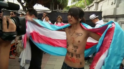 Thousands protest against same-sex marriage in Taiwan