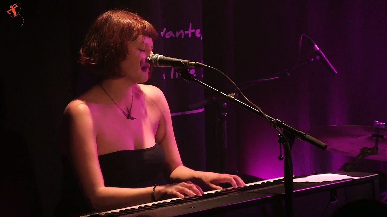 Camille Feist en 1ère partie de Pierre Grammont (23/11/2016)