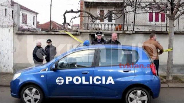 Babai mbyt 2 djemtë dhe var veten/ Flet motra e 41-vjeçarit
