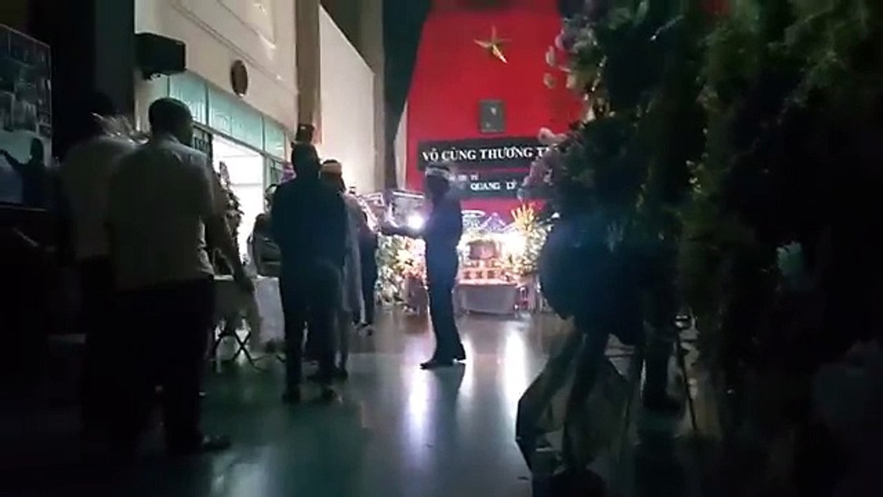 LỄ TANG NSUT QUANG LÝ P4