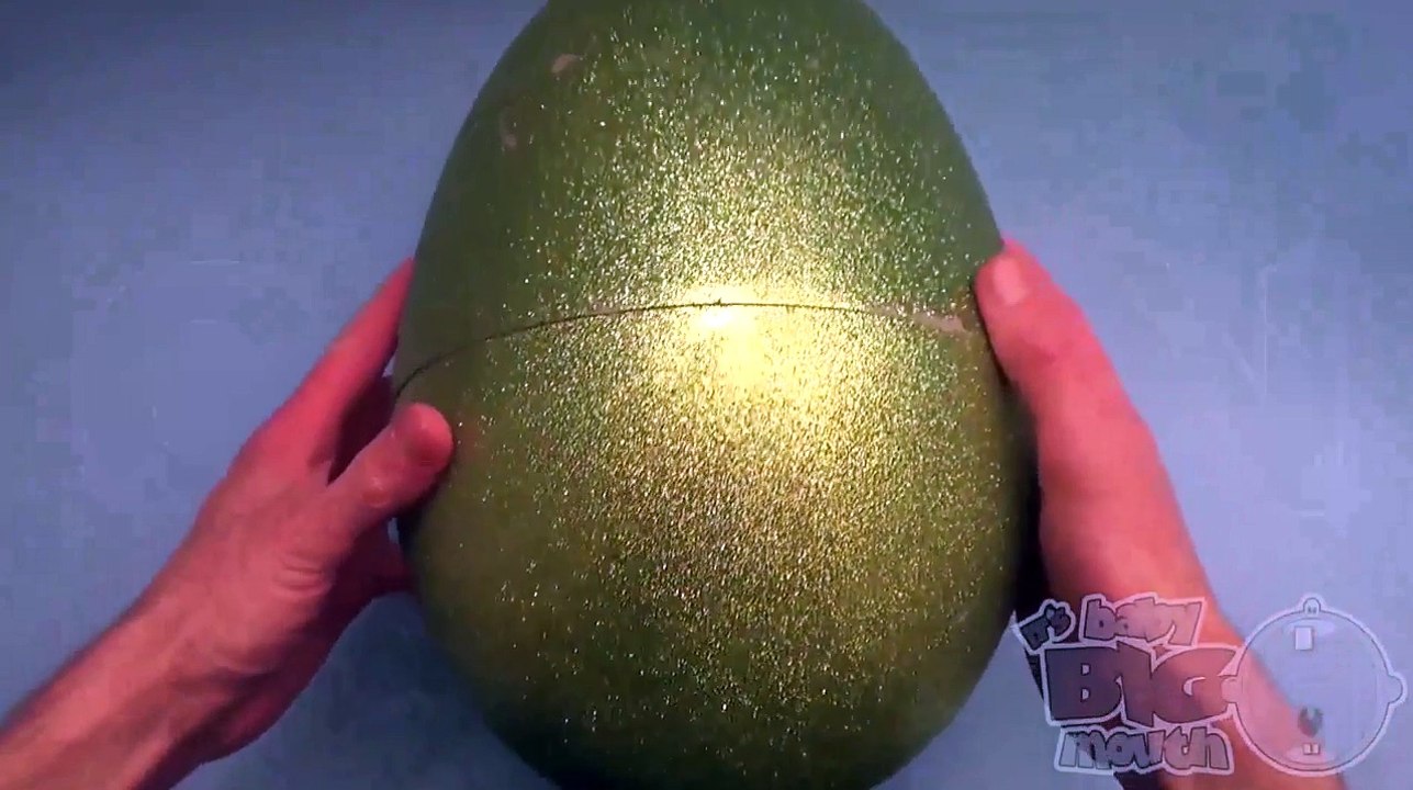 Kinder Surprise Eggs Unboxing Disney Collector! Surprise Nesting Eggs Week The World s Biggest Eggs!