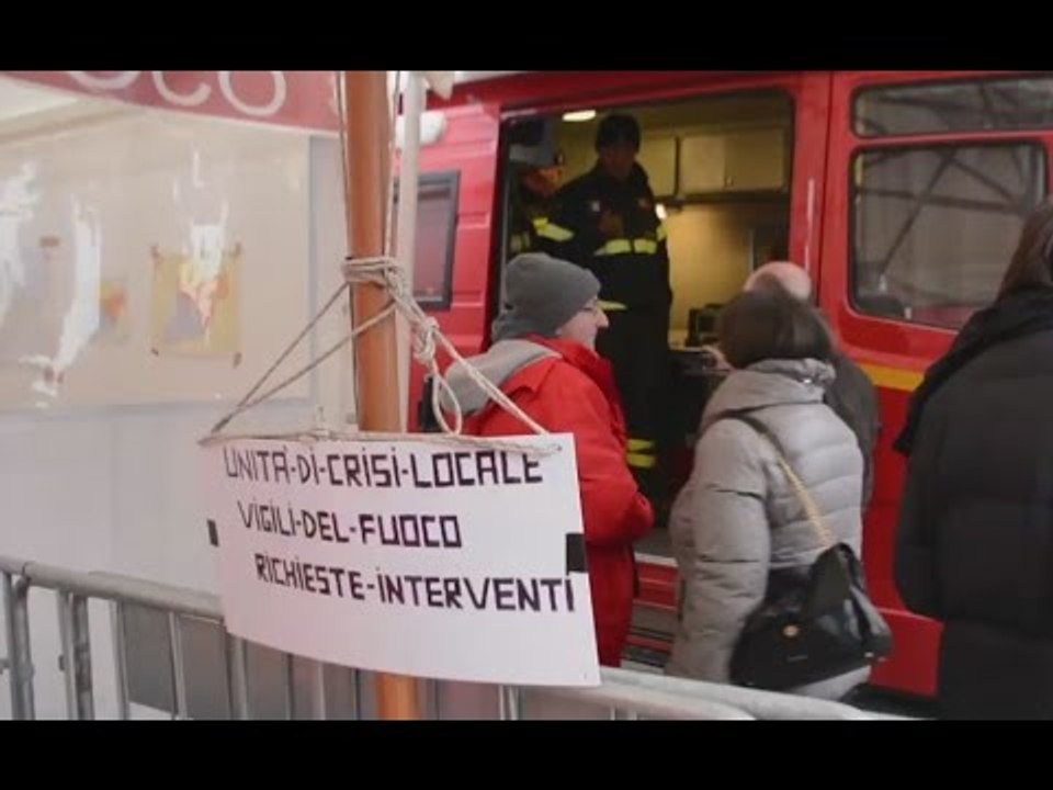 Norcia (PG) - Terremoto, Vigili del Fuoco a sostegno della popolazione (03.12.16)
