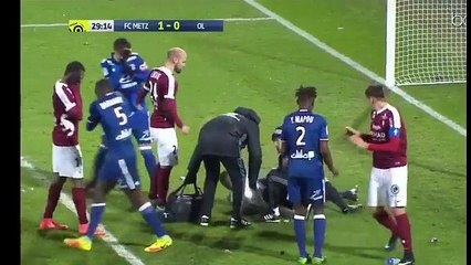 Au sol après avoir reçu un pétard, Anthony Lopes en prend un deuxième