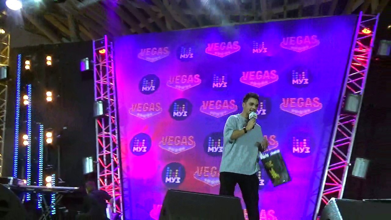 Константин Тарасюк на сцене