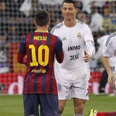 Lionel Messi skill vs Cristiano Ronaldo El Clasico 3-12-2016 HD