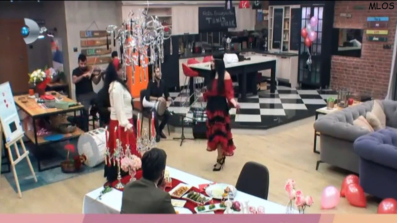 Kısmetse olur 296.bölüm - Hazal Roman havası oynuyor