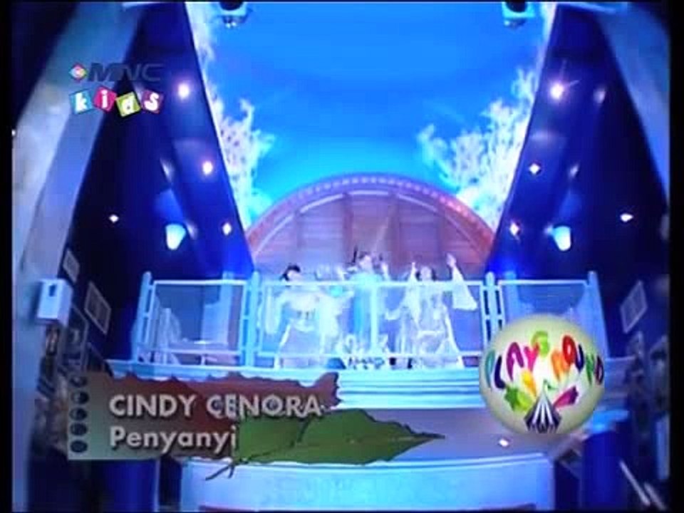 Cindy Cenora - Penyanyi