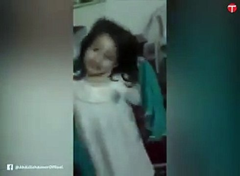 This Cute Little Pakistani Girl Video Going Viral On Internet