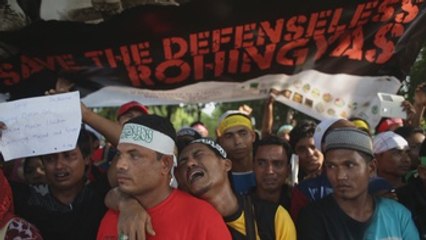Protestas en Kuala Lumpur para condenar la violencia que sufre la minoría rohinyá