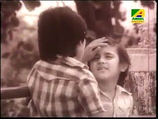 এই ছোট্ট ছোট্ট পায়ে চলতে চলতে||শিল্পী-আরতি মূখার্জী,প্রতিমা ব্যানার্জী||