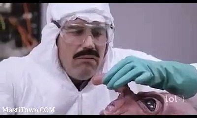 Funny-Doctor-Doing-Alian-Operation-Confuse-about-private-part