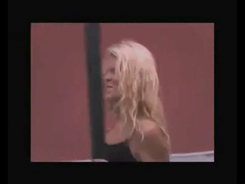 Güzel Kızın Rezil Olduğu An