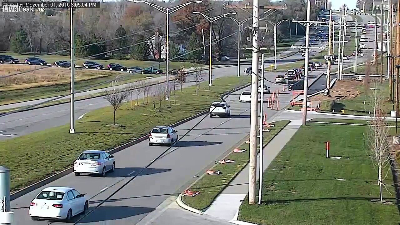 Traffic camera catches 15-car pileup