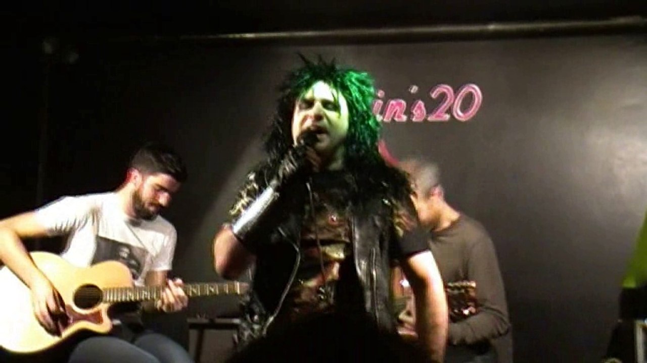 DARK ANGEL KNIGHT au "Fight for the Mic," reprise de "born to be wild"