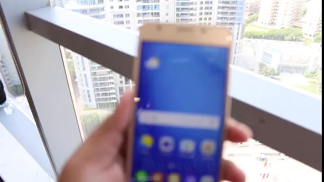 Samsung Galaxy J5 Prime Hands on, Camera, Featu...
