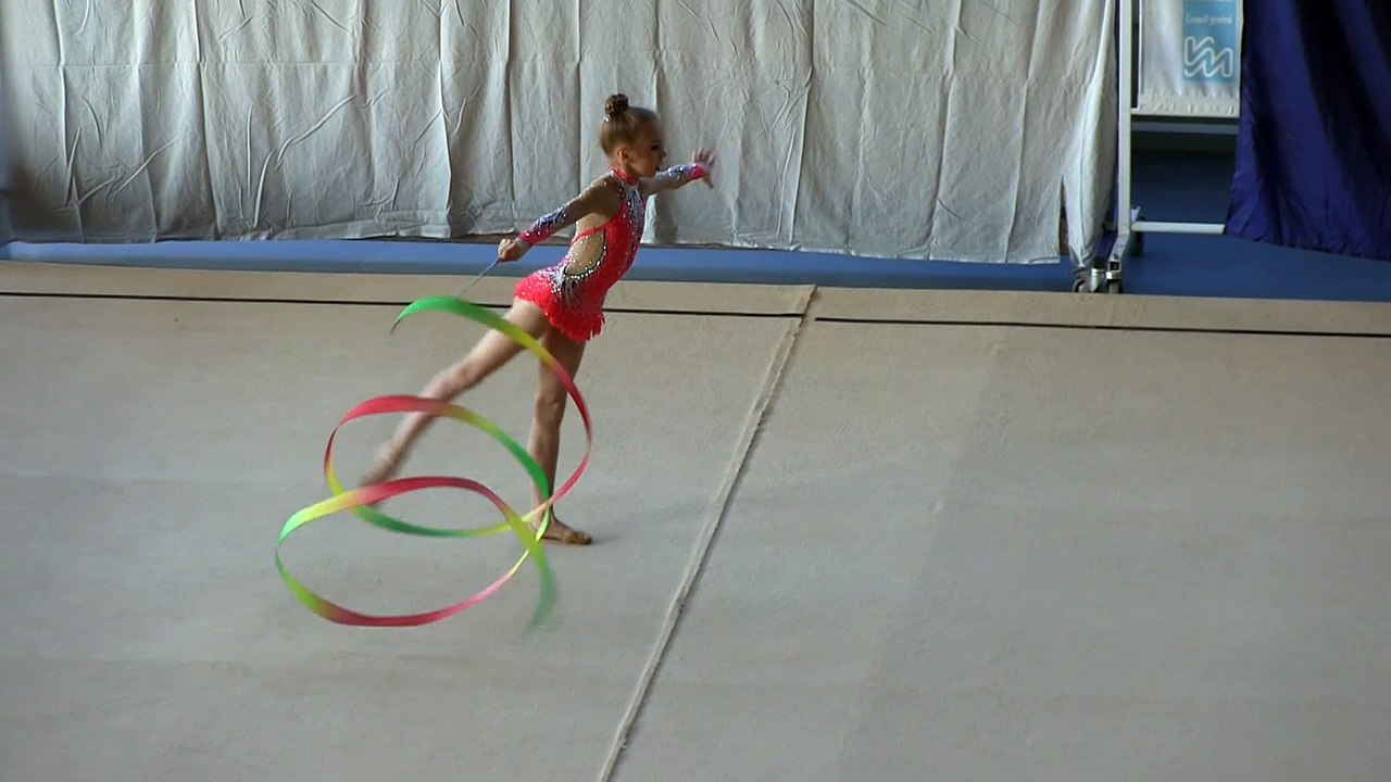 20161204-THIAIS-KARBANOV-Helene-ruban