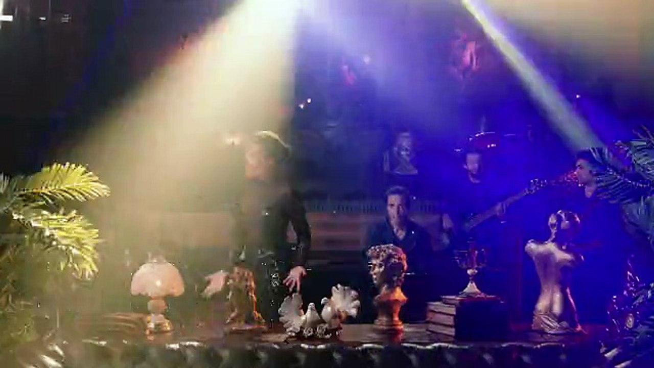 Burcu Güneş & Enbe Orkestrası - Ağır Yaralı