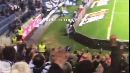 O golo de Rui Pedro e os festejos dos jogadores do FC Porto, vistos das bancadas!