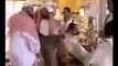 سعودی عرب غیر شرعی طریقے پر بال رکھنے والے کے ساتھ کیا سلوک کیا جاتا ہے اس ویڈیو میں دیکھیں۔