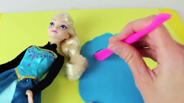 Frozen Play Doh Elsa Swimsuit Barbie Play Dough Dress Up Makeover Swimwear Elsa DisneyCarToys