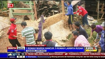 Satu Rumah Warga di Sukabumi Hancur Tertimpa Pohon