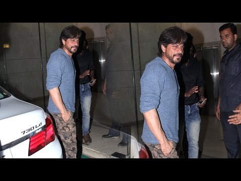 Raees Shahrukh Khan Spotted At Madhur Bhandarkar's House Warming Party