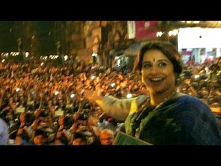 Download Video: Vidya Balan's Grand Opening Of Selfie Point At Ghatkopar In Mumbai - Kahaani 2 Promotions