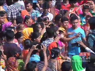মিরপুরে পোশাক শ্রমিকদের সঙ্গে পুলিশের সংঘর্ষ