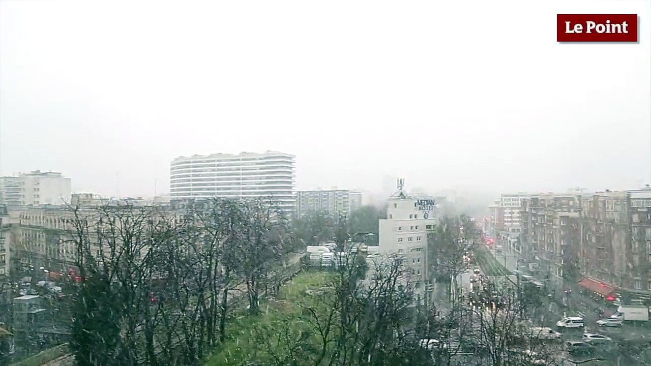 Mini-tempête de neige sur Paris