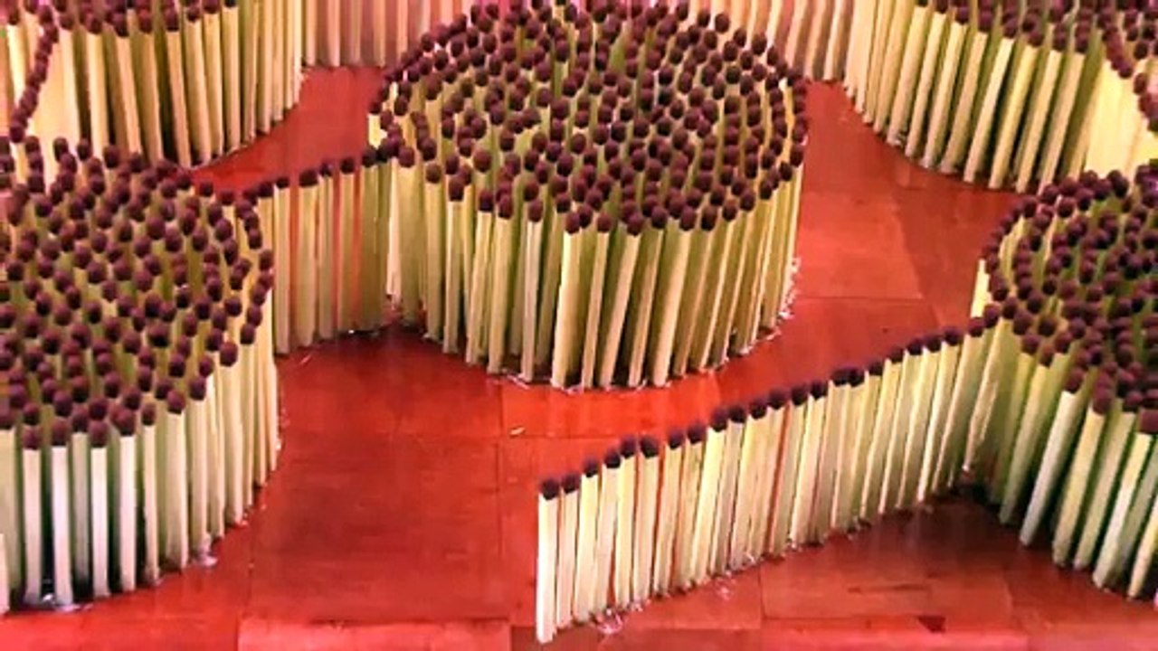 He Sets Up Matches In A Design. Now Watch What Happens When He Lights It… It’s ODDLY Satisfying