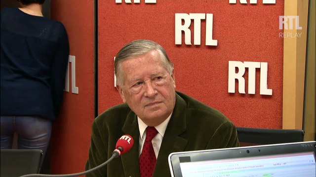 Hollande a vu que son impopularité était insurmontable , estime Alain Duhamel - RTL