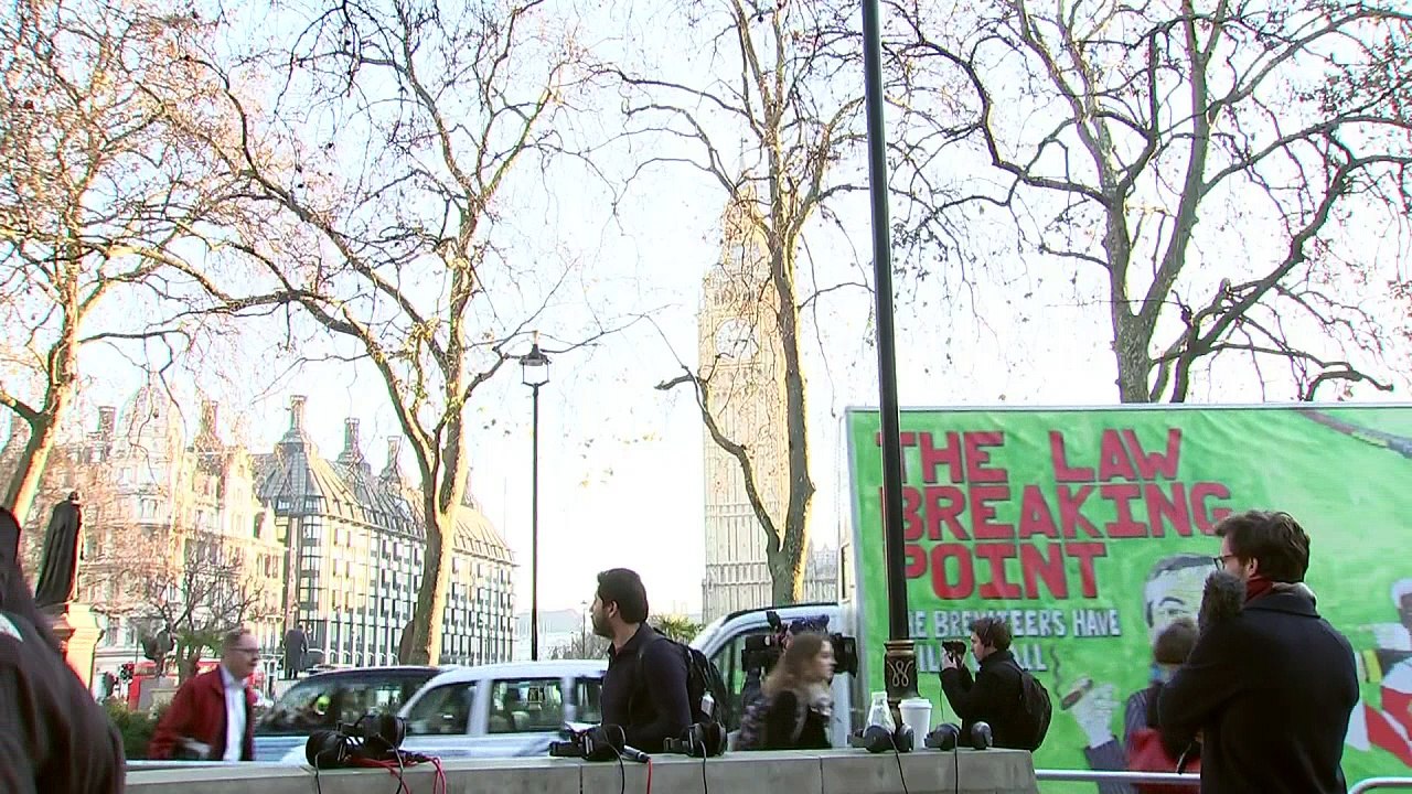 Brexit parties arrive as protesters rally at Supreme Court
