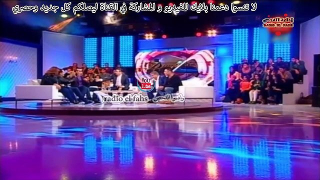 عبد الرزاق الشابي يلعب بدجاجة في المباشر ههههه