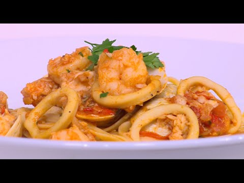 مكرونة سي فود صوص أحمر | هشام السيد