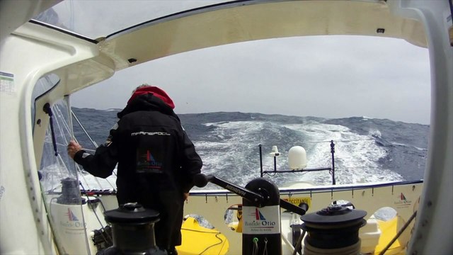 J30 : Une mer creusée pour Kito de Pavant / Vendée Globe