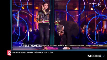 Téléthon 2016 : Jenifer très émue, elle finit en larmes sur scène avec Nagui (Vidéo)