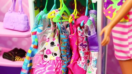 Barbie Vintage Beauty Parlor Dressing Up Little Mermaid Ariel and Makeover to Disney Frozen Elsa