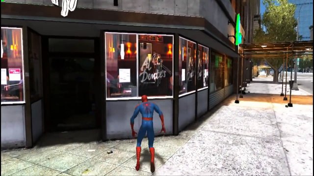 Spiderman ♦ Hombre Araña y Rayo Macuin hacen una carrera | Videojuego de carreras de autos