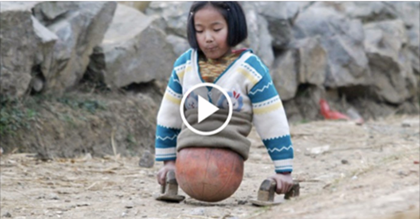 Jennifer-Bricker having no leggs