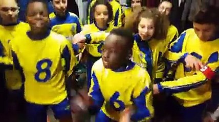 Ils battent le PSG U14, leur célébration fait le tour du web