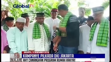 Kedatangan Sandiaga Disambut Meriah Pedagang di Pasar Pramuka
