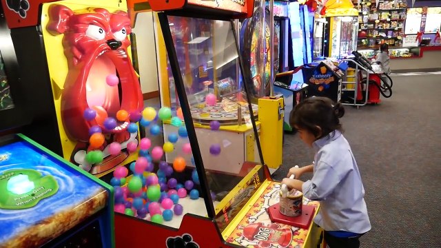CHUCK E CHEESE Family Fun Indoor Games and Activities for Kids Children Play Area Amusement Rides