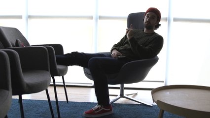 Watch a man try — and fail — to text like a teen