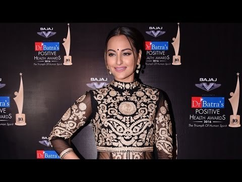 Dr Batra’s Positive Health Awards 2016 Red Carpet | Sonakshi Sinha
