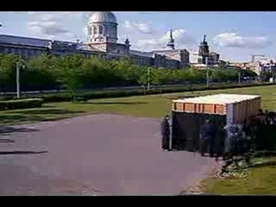 Camera cachee toilettes