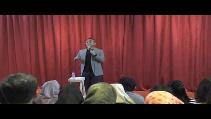 Komedi Stand Up Commedy - gambar alis (Raditya Dika)