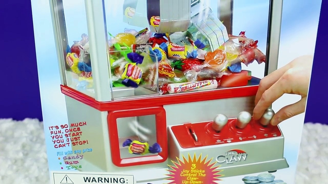 THE CLAW Surprise Toys Coin Machine With Batman, Transformers, Shopkins & Barbie Toys DisneyCarToys