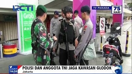 Polisi dan Anggota TNI Jaga Kawasan Glodok